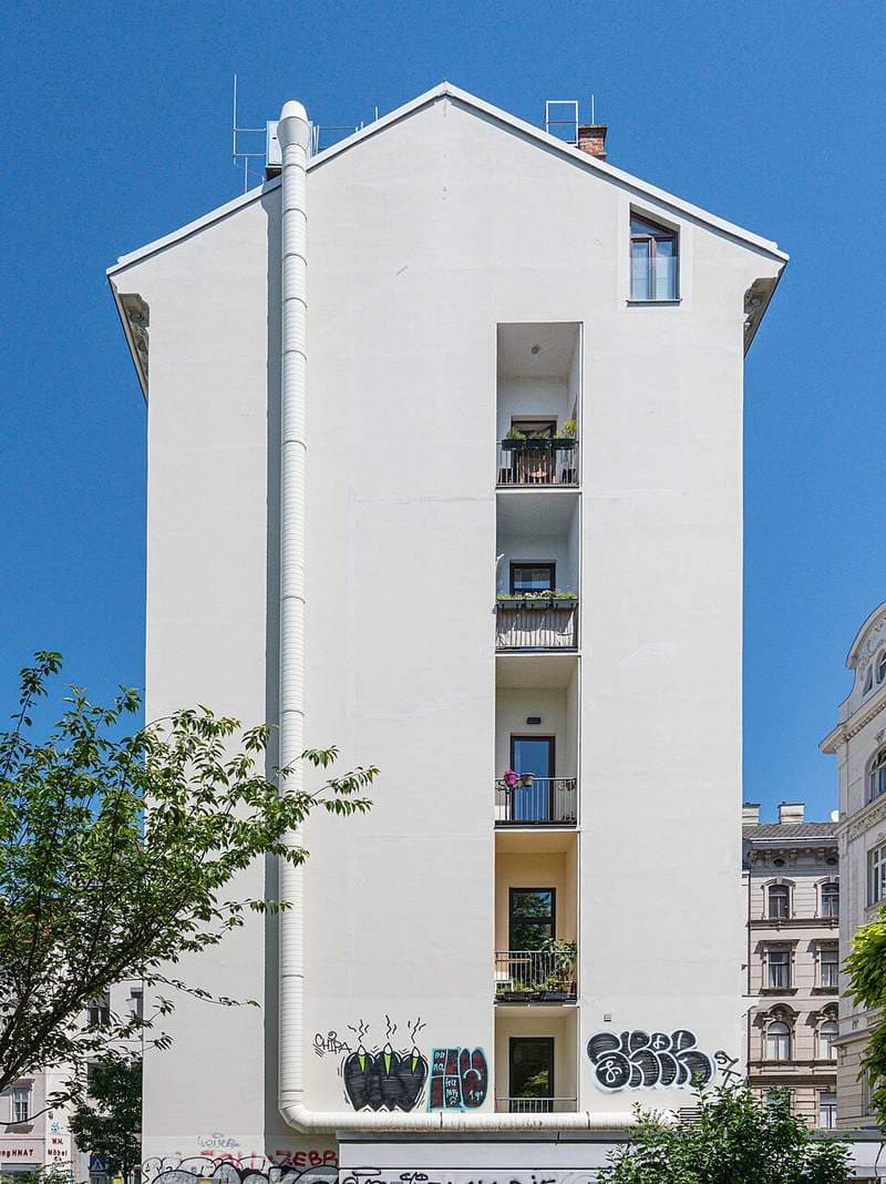 Example building photo — Intact